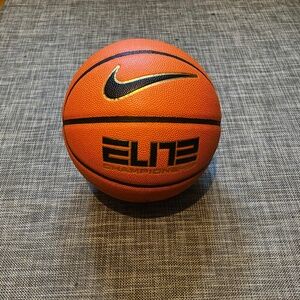 Nike Elite Championship Basketball